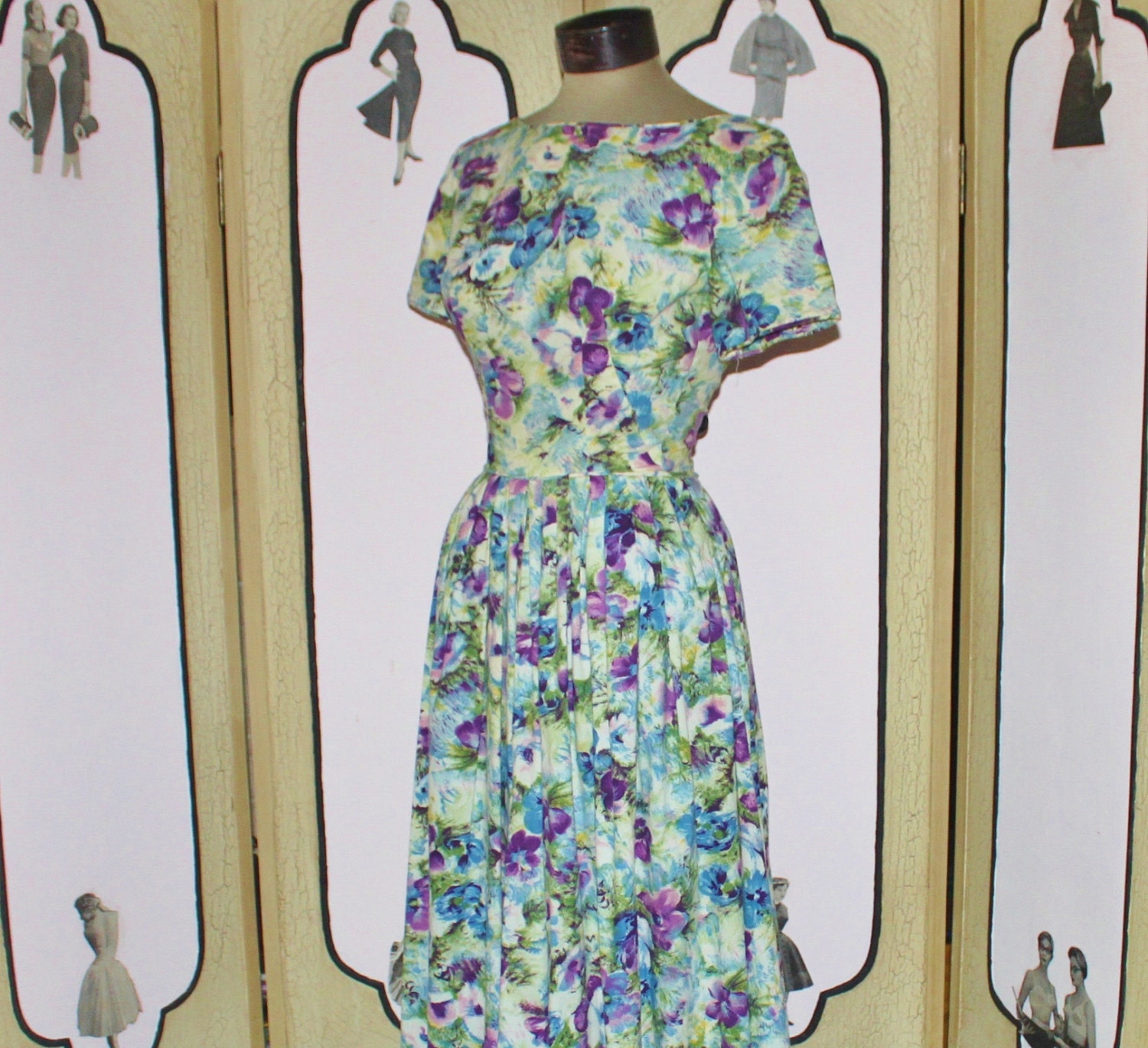 Vintage 1950s/1960s Long Cotton Floral Day Dress. Small. US Shipping Included.
