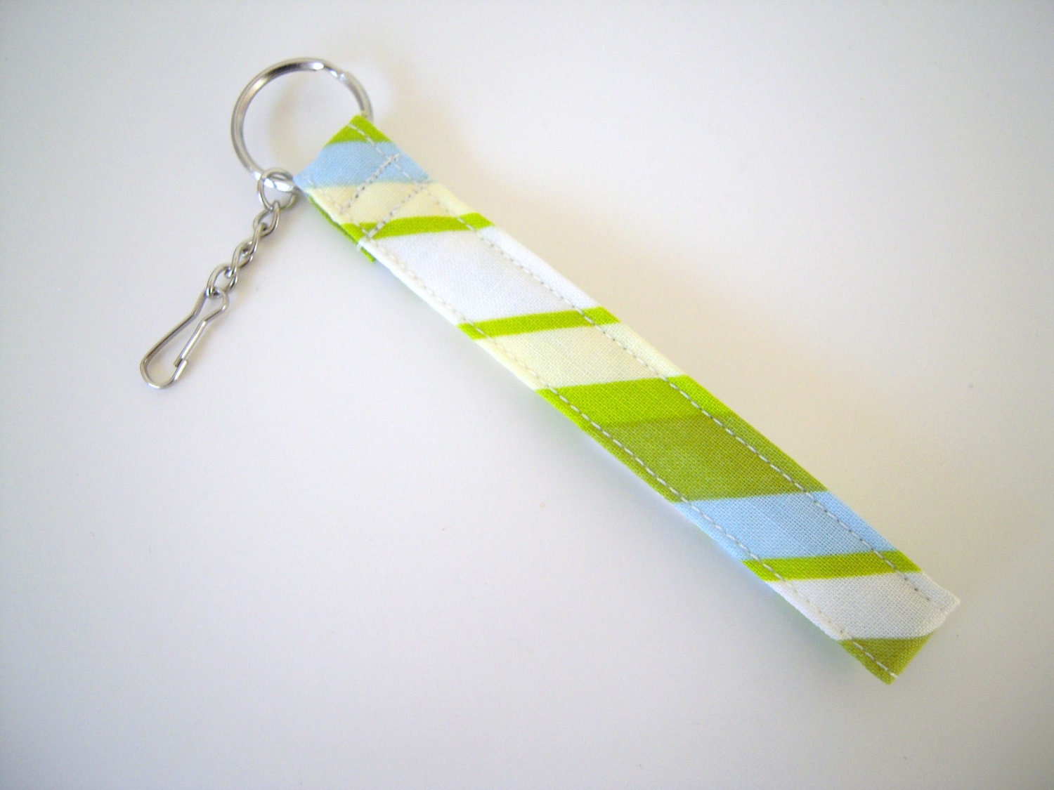 Keychain/Slash/Around 8"
