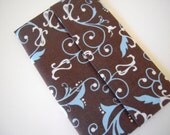 Tissue Case/Flower On Dark Brown