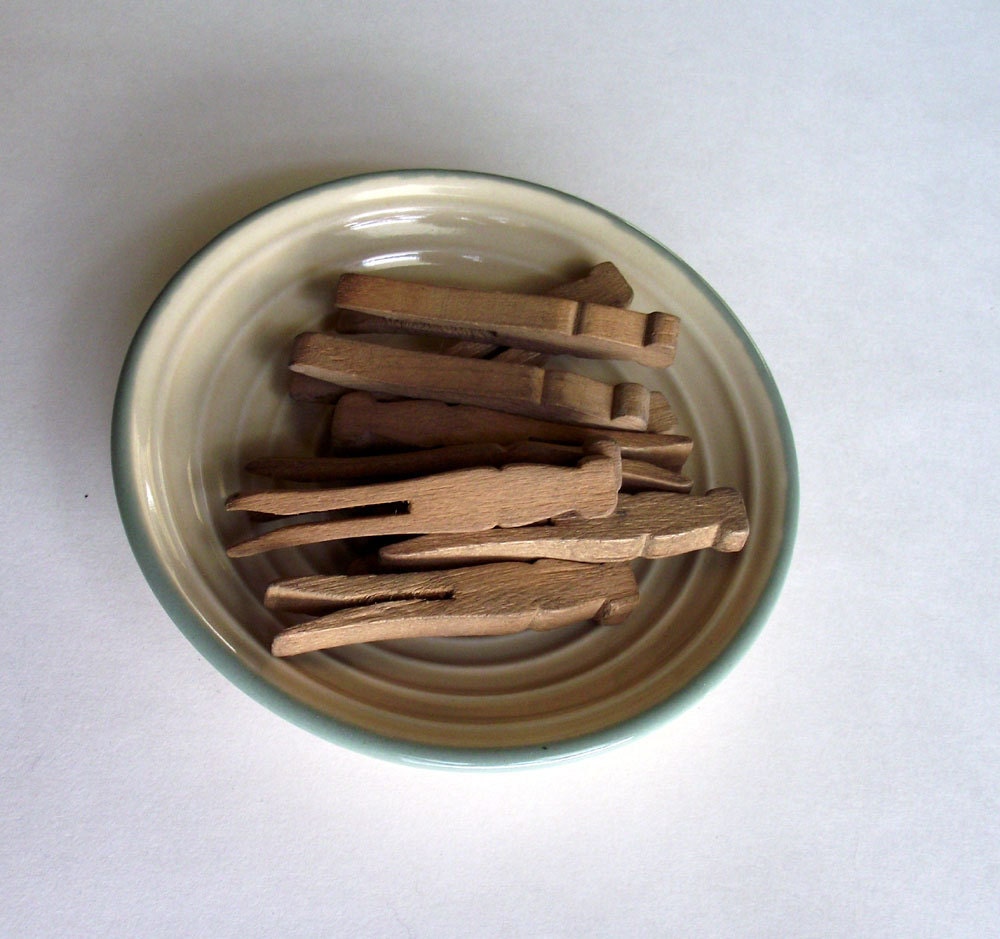 Vintage Wooden Mini Clothes Pins (04)