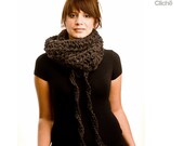 The Chunky everyday cowl (In deep charcoal)