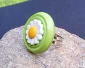 Daisy Button Ring
