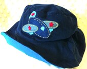 MEDIUM BOYS' Corduroy Reversible Sun Hat w/ Applique- Navy / Turquoise