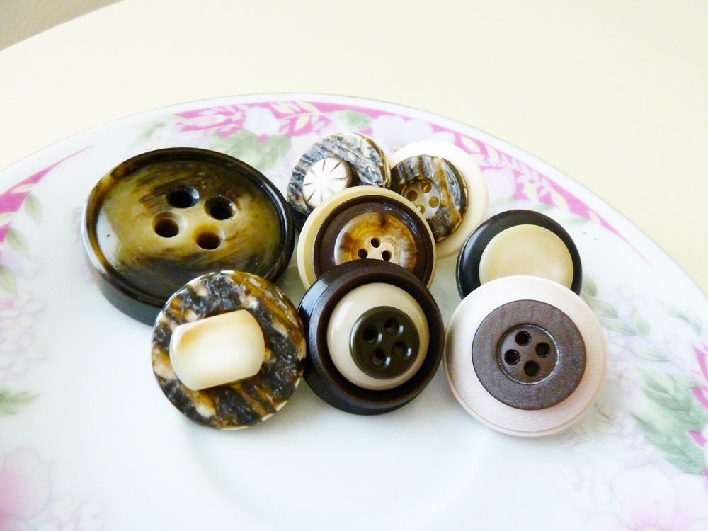 Vintage Button Magnet Tack Set in Earthy Browns