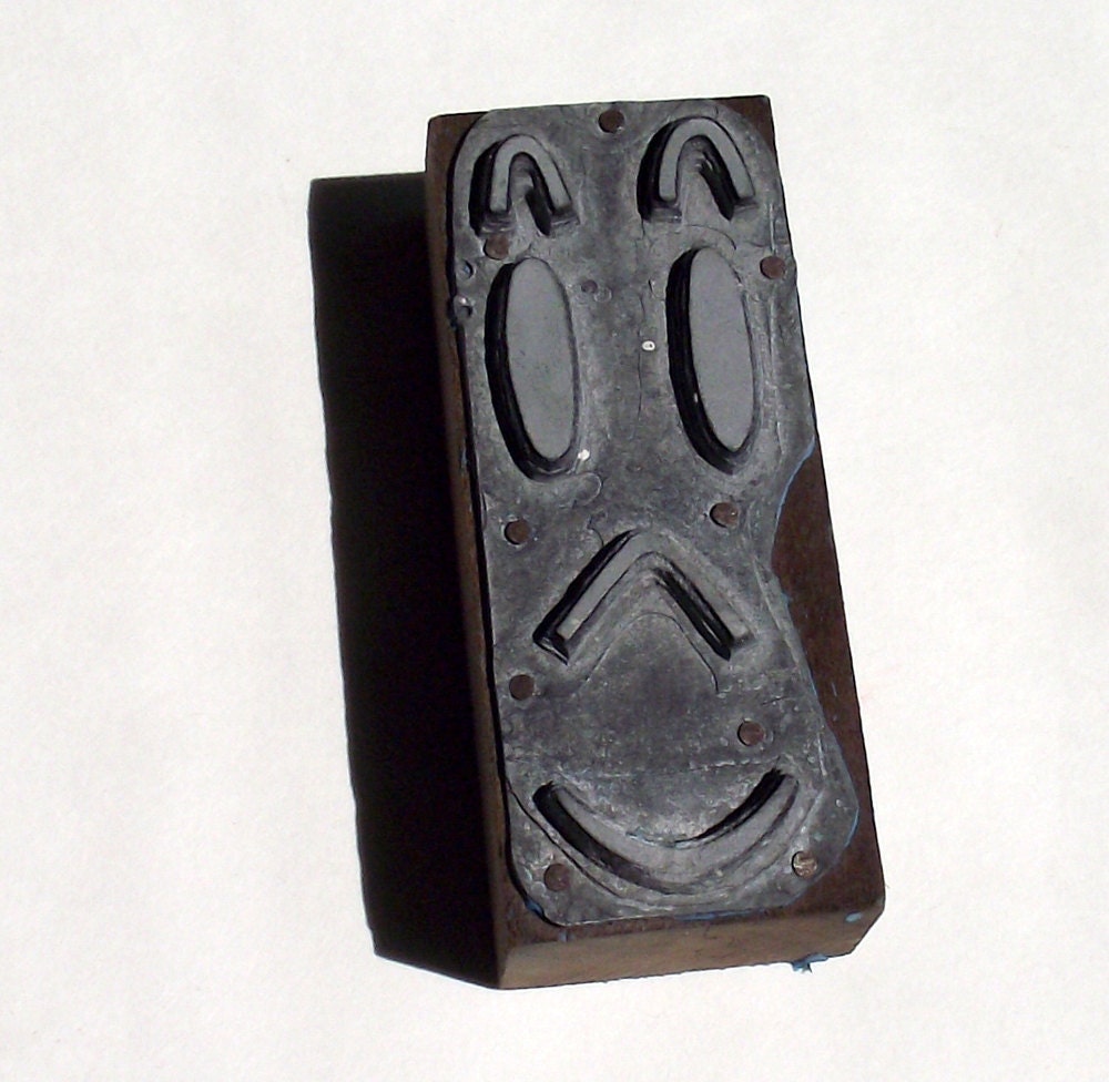 Vintage Letterpress Wood Block Print Block Smiley Face (002)