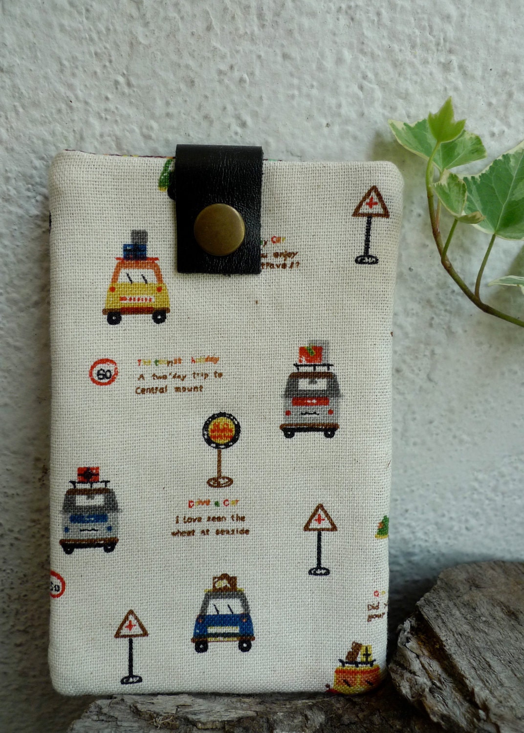 Cute/ Padded/ iPhone iPod Sleeve case - Happy Travelling Cars