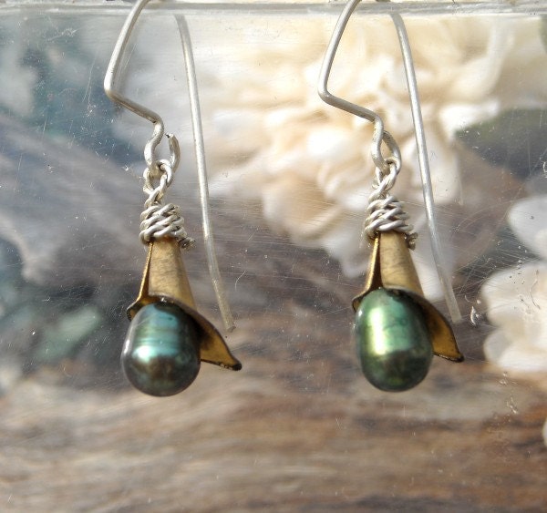 Forest Green Two Toned Pearl Earrings
