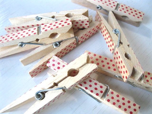 Red Polka Dot CLOTHESPINS - party or wedding favor, gift clip, snack clip, banner clip - Rustic Elegance