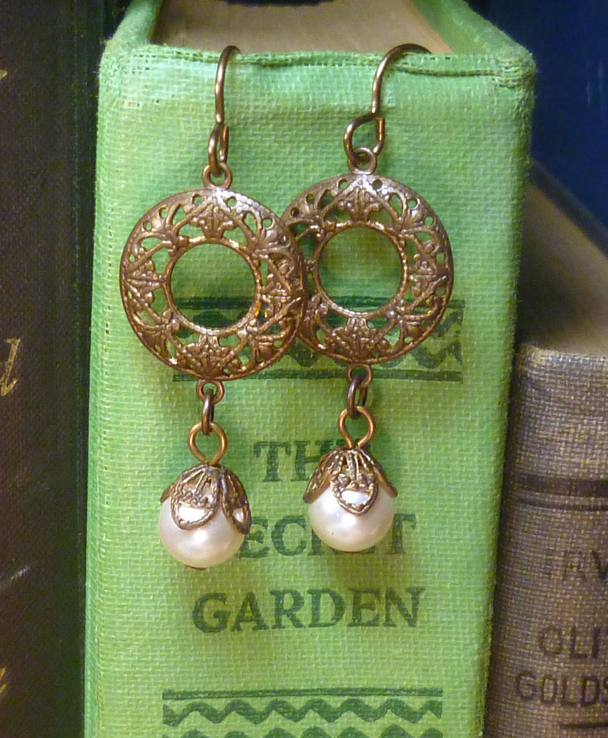 Steampunk pearl and Victorian brass earrings E004