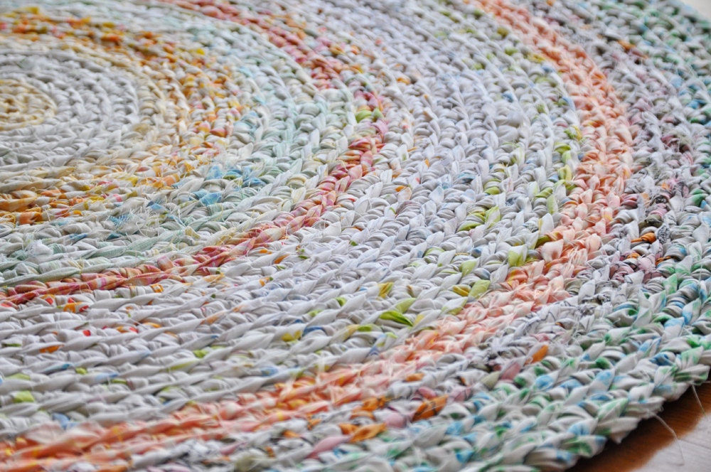 White Garden Crochet Rug