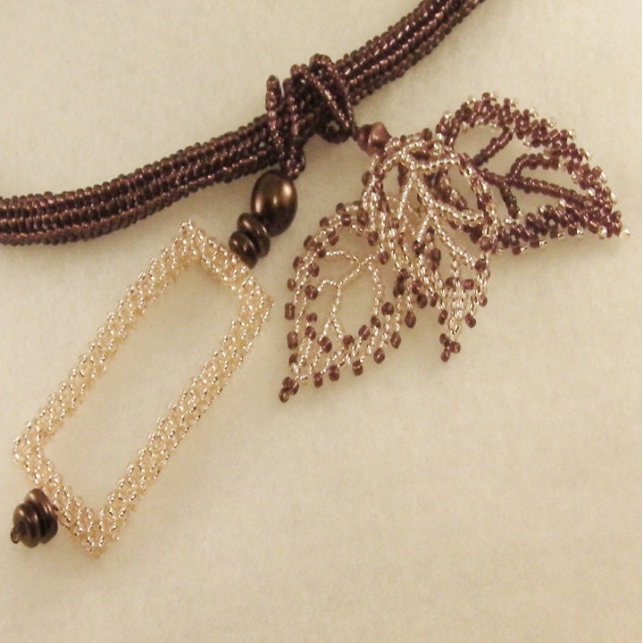 Russian Leaves Beaded Pendant Necklace