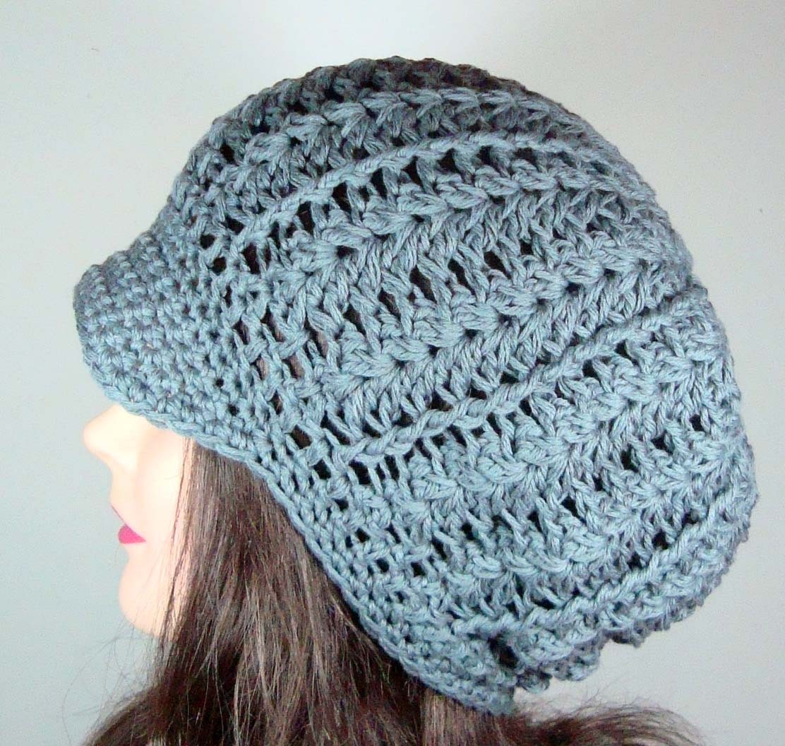 Newsboy Hat with Cables in Slate Gray