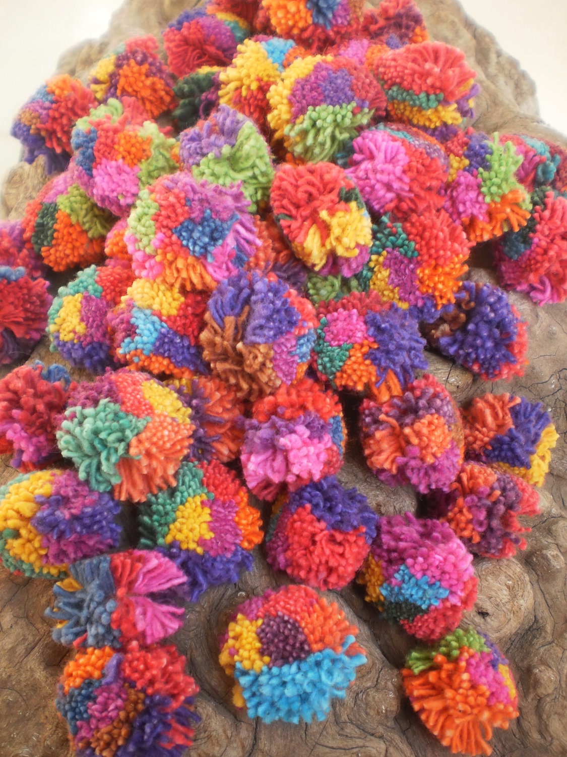 250 Pom Pom Beautiful Bright And Fluffy Each MultiColour 250 PomPOm Special Wholesale Price