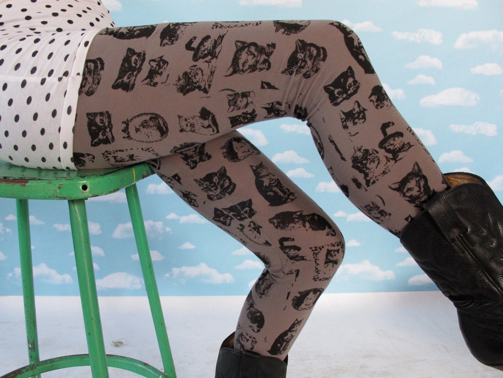 Kitty Leggings. Medium