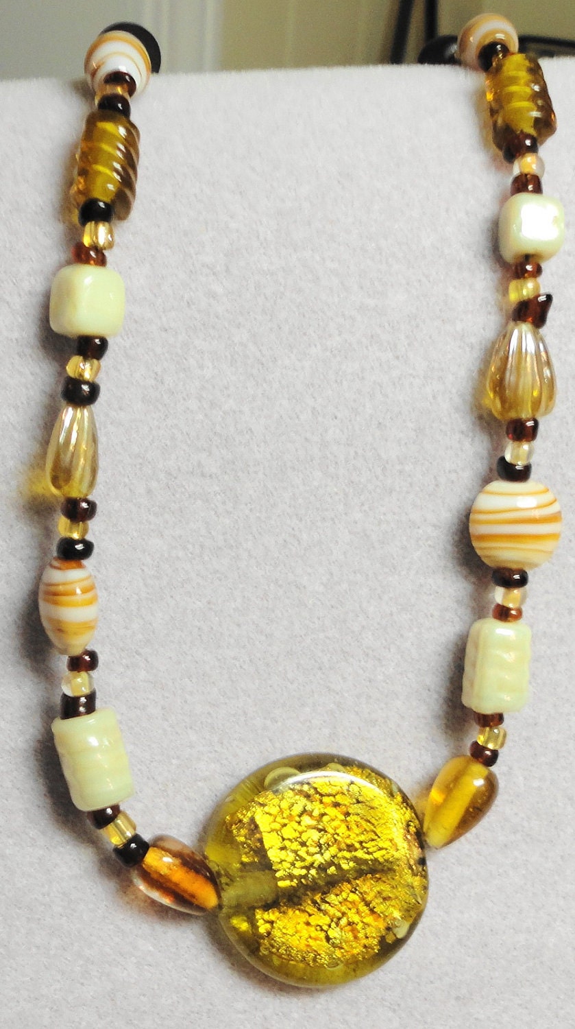 Glass Bead Necklace 18"