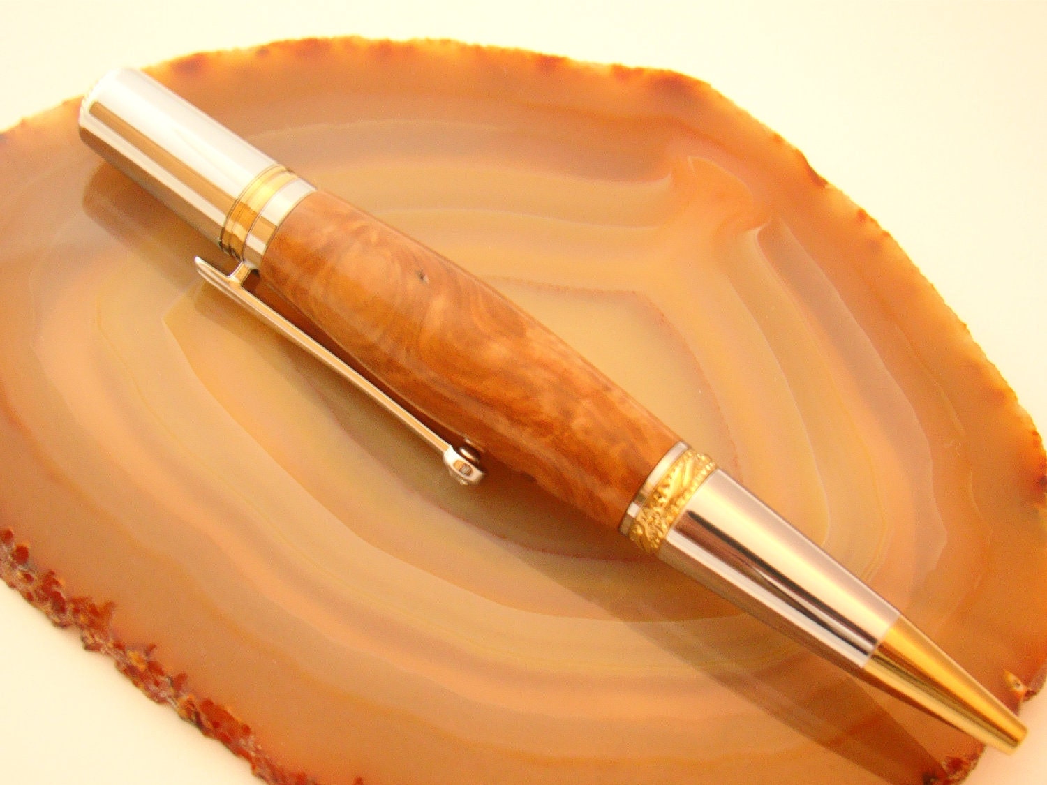 Handcrafted Corrugata Burl Ballpoint Pen Free Shipping
