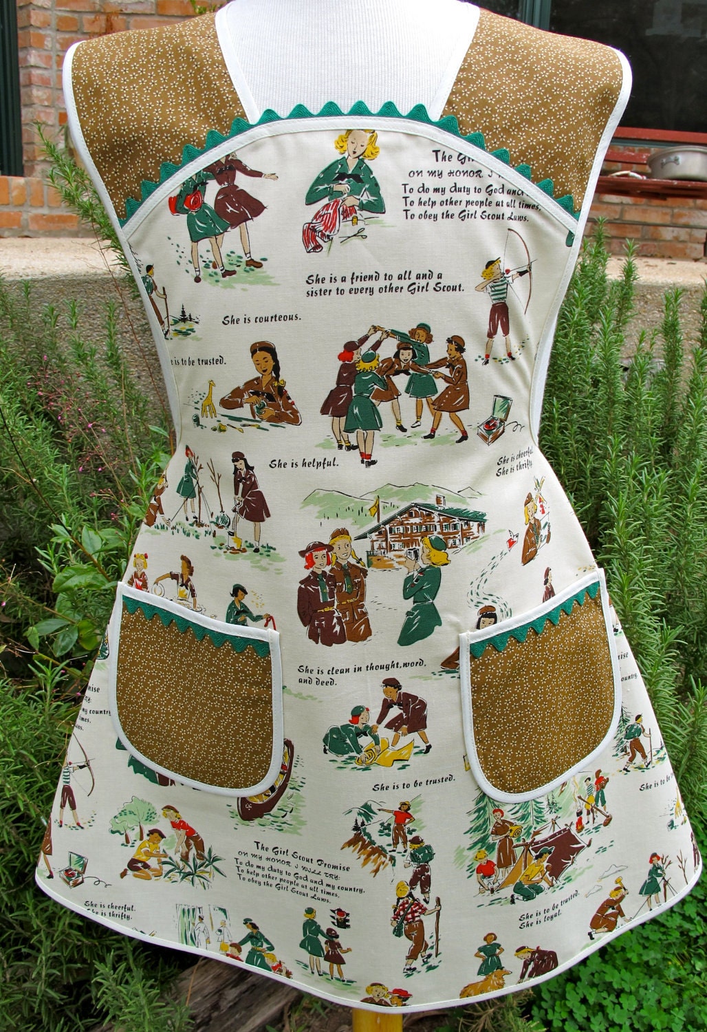 Girl Scout Apron - Little Girls  and American Doll Vintage Everyday Apron - size 7-8 - Both for 29.50