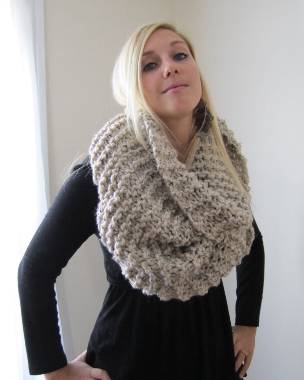 Super Snuggly Chunky knit cowl Oatmeal