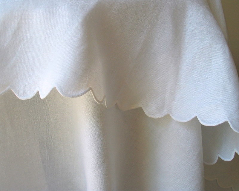 Vintage Circular White Linen Damask Cloth with Scalloped Edges