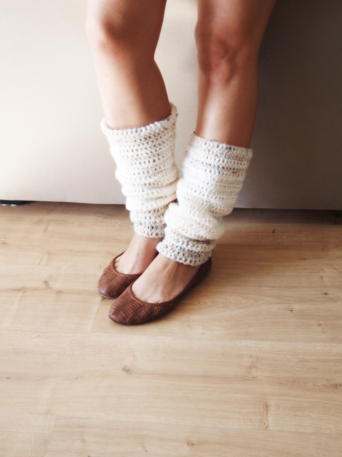 Crochet leg warmers in cream accented with moorland cream yarn