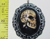 Skull Cameo