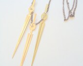 handle me necklace