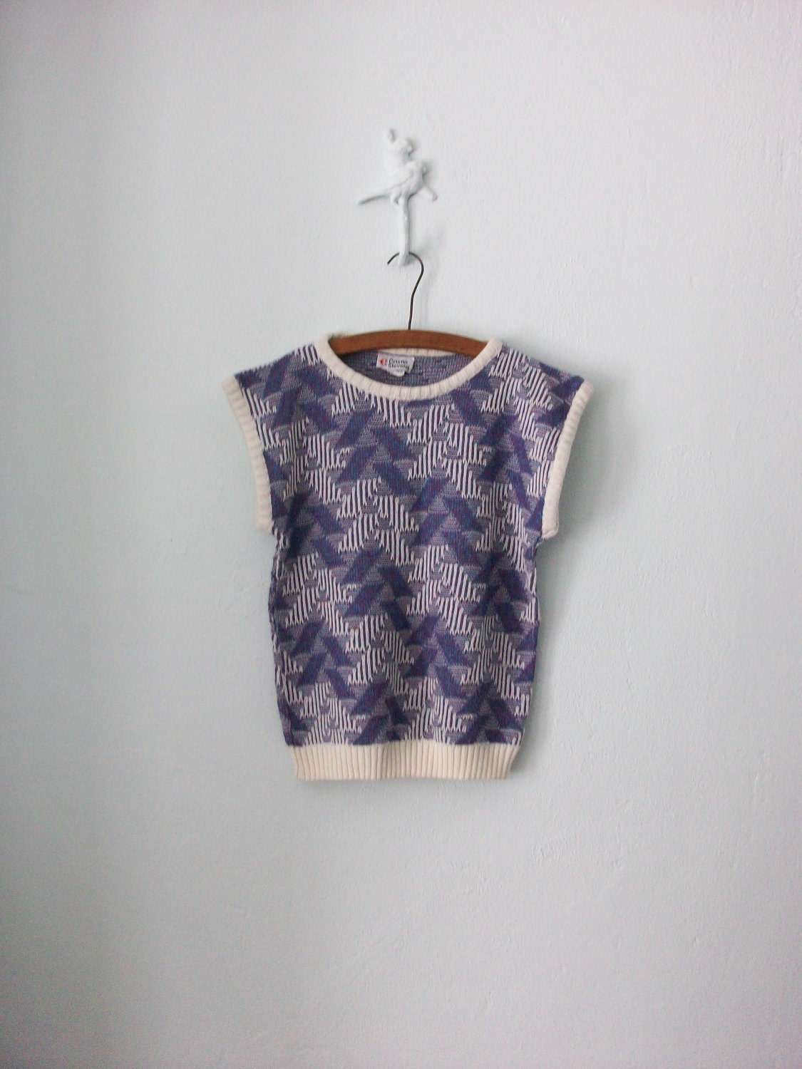 Abstract Texture Knit Top ... Modern Op Art Sweater Vest ... Medium