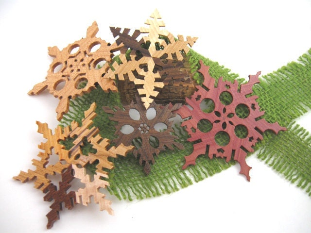 Ornaments Wooden Snowflakes Decorations Christmas Yule Hanukkah Holidays Winter Garland Ornament