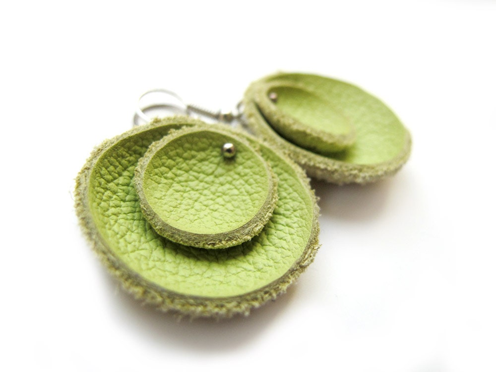 Yellow green leather circle Earrings