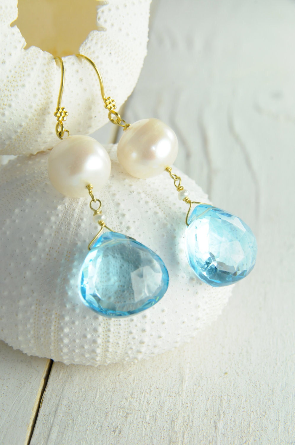 Bridal Earrings, Bridal Jewelry, Bridesmaid Jewelry, something blue, statement earrings, classic, sophisticated, chic bride, 22 K gold