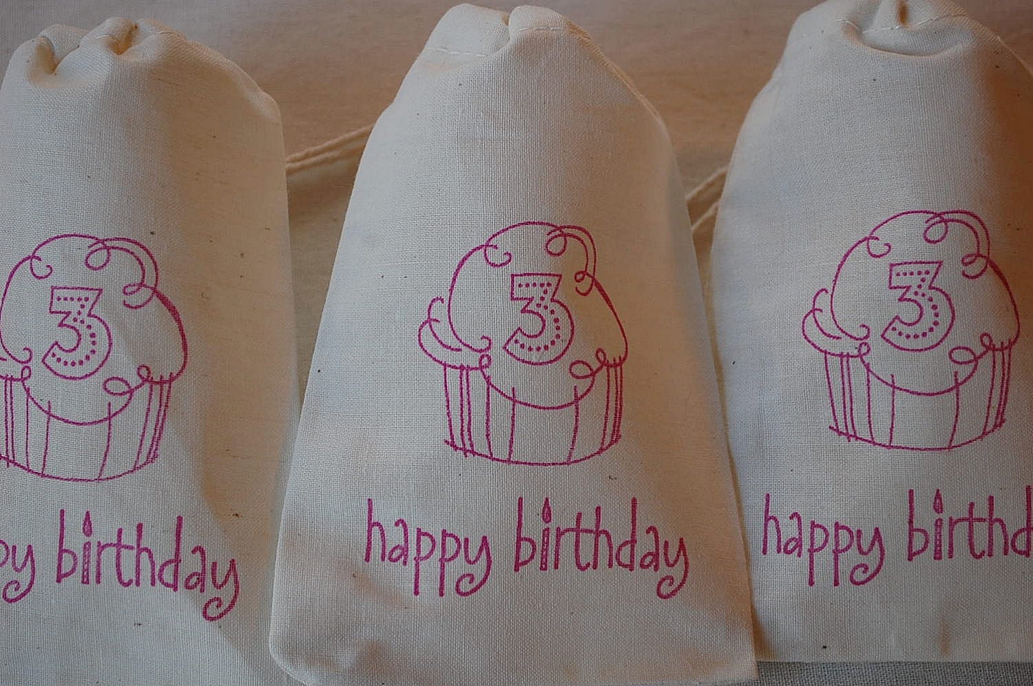 10 Custom Pink Cupcake Happy Birthday - Organic Muslin Cotton Favor Gift Bags 4x6 Il_170x135