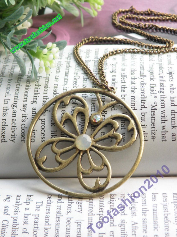 Pretty retro copper butterfly necklace pendant jewelry vintage style