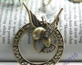 Antique retro copper hummer bird hummingbird with ring shape necklace pendant jewelry vintage style
