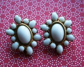 Pin Up Rocakbilly Vintage Bride Milkglass Oval Vintage Earrings