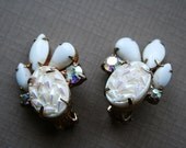 Pin Up Rocakbilly Vintage Bride Milkglass Crystal and Aurora Borealis WEISS Vintage Earrings