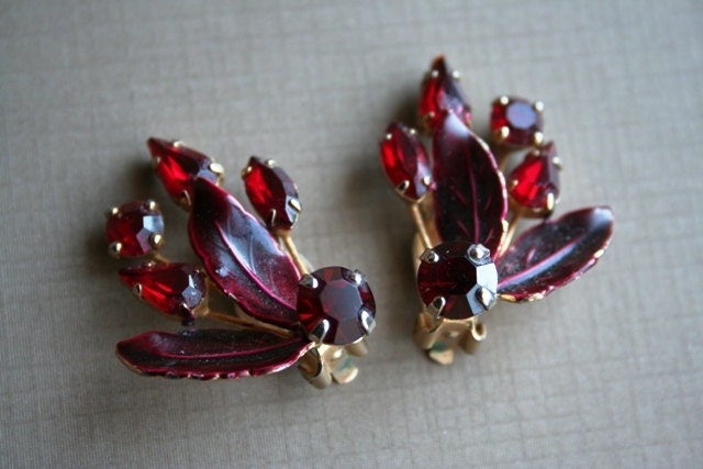 Holiday Red Enamel and Red Rhinestone  Pin Up Rockabilly Hollywood Glamour Vintage Rhinestone Earrings Signed WEISS