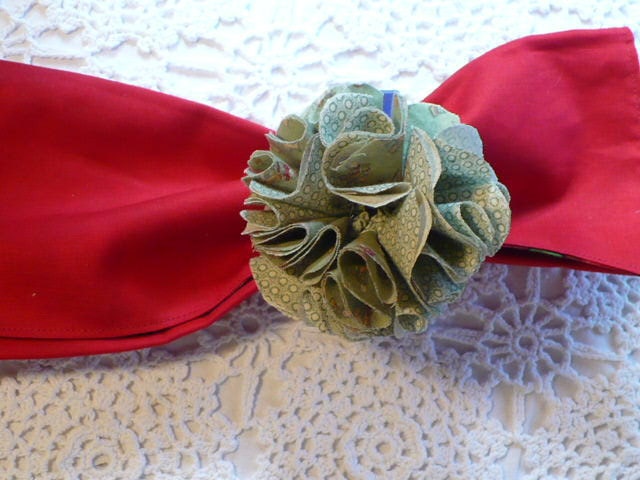 Embellished Napkin Ring - Green Fabric Flower