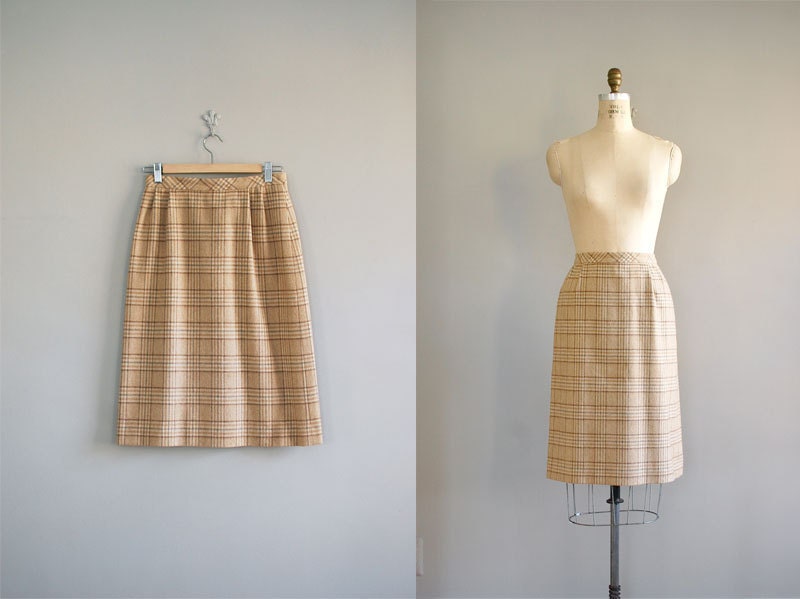 1960s skirt / pencil skirt / plaid wool skirt