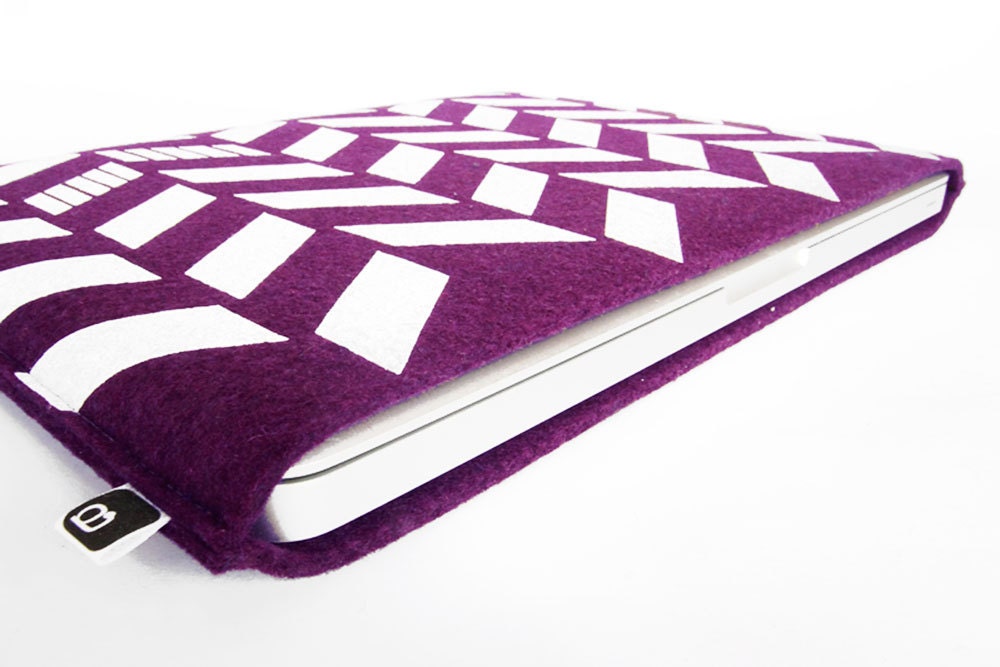 13" Macbook sleeve: Original hand printed herringbone design on aubergine wool felt