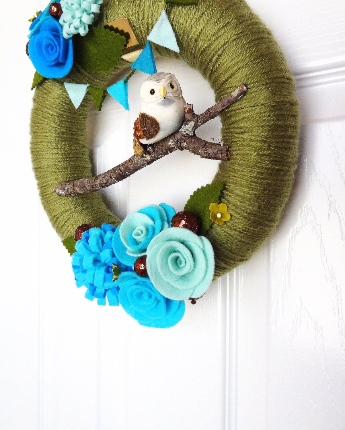 Moss and Sea Foam Owl Felt Yarn Wreath - The Original Felt Yarn Wreath