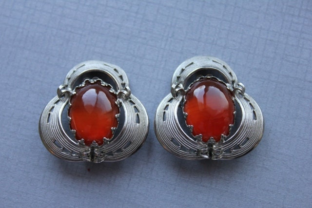 SilverFiligree with Oval Carnelian Stone Center Vintage Earrings