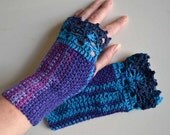 Purple blue crochet gloves with lace trim