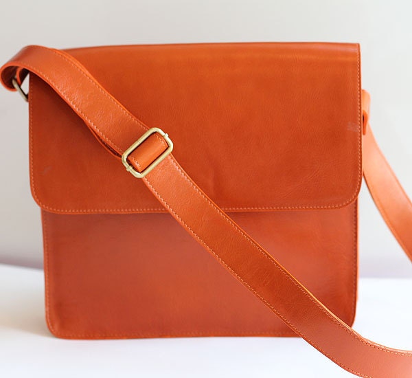 Il Postino in Orange - Leather Messenger Bag