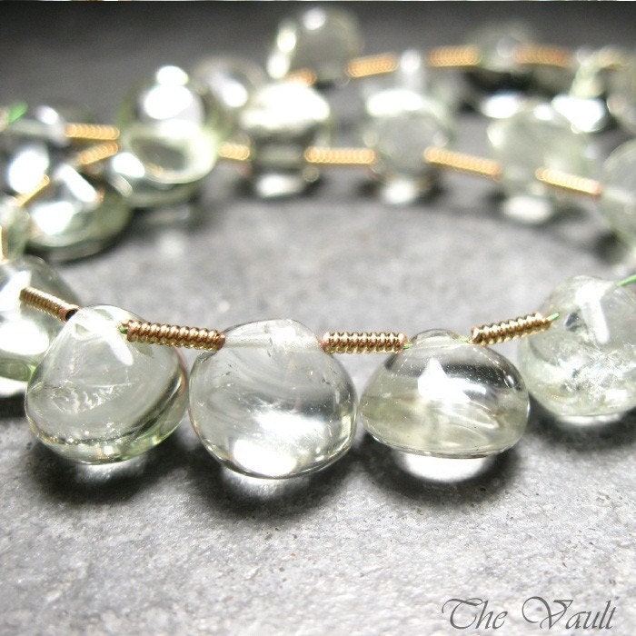 24 Prasiolite 6-8mm smooth onion briolettes
