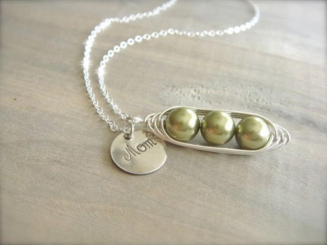 Mom's Personalized 3 Peas in a Pod Neckace - Pearls in Sterling Silver with Personalized Disk - Choose Your PEARL COLOR - Mother's Day
