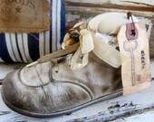 Pincushion, Vintage Baby Shoe, Makedo, Shabby, Cottage, Primitive, White, Cream, Cssteam, ofg team