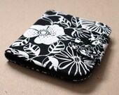 6 Pocket BiFold Wallet with Change Purse in Black and White Retro Floral Fabric