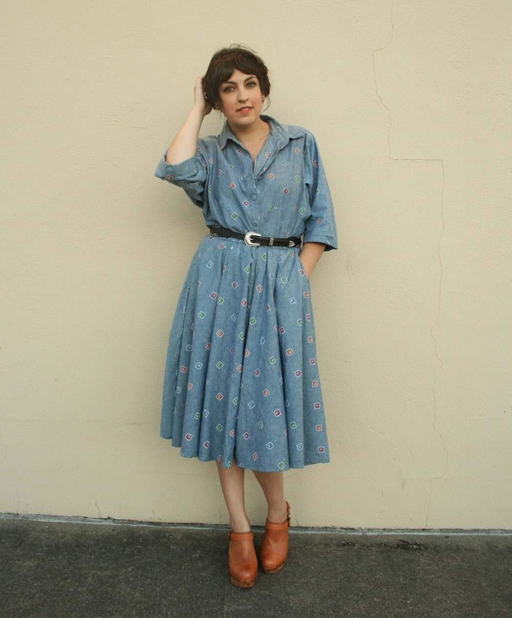 Vintage Day Dress / Aztec Printed Dress / Denim Shirt Dress / 1980s