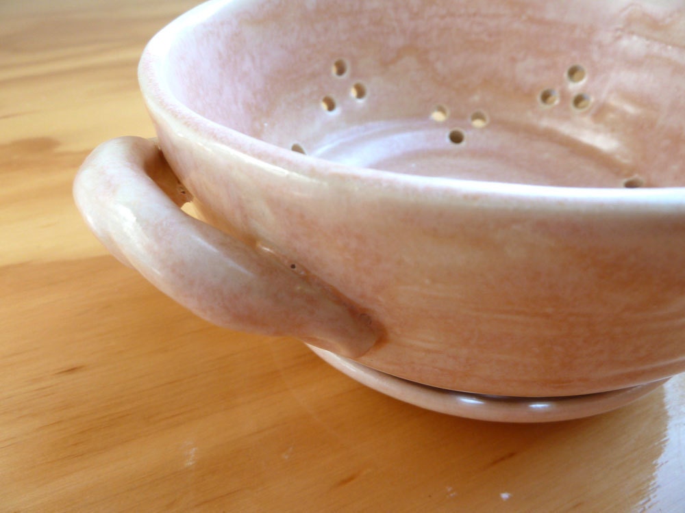 Berry Colander and Dish Set (Powder Pink)