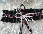 Black and Hot Pink Skull Crossbones Garter
